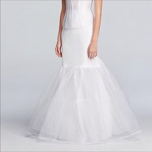 David’s Bridal white A-line petticoat S